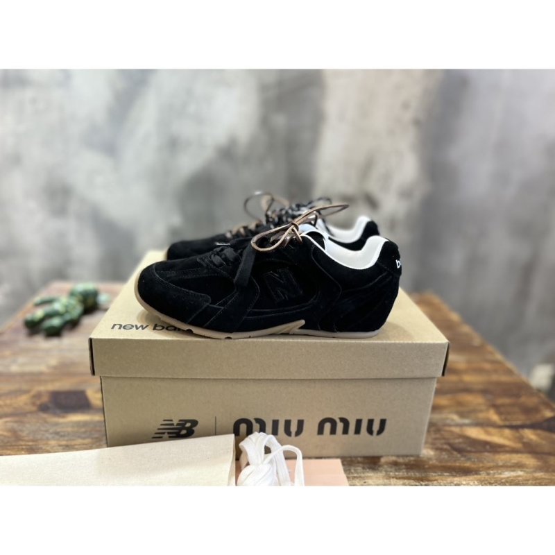 Miu Miu Casual Shoes